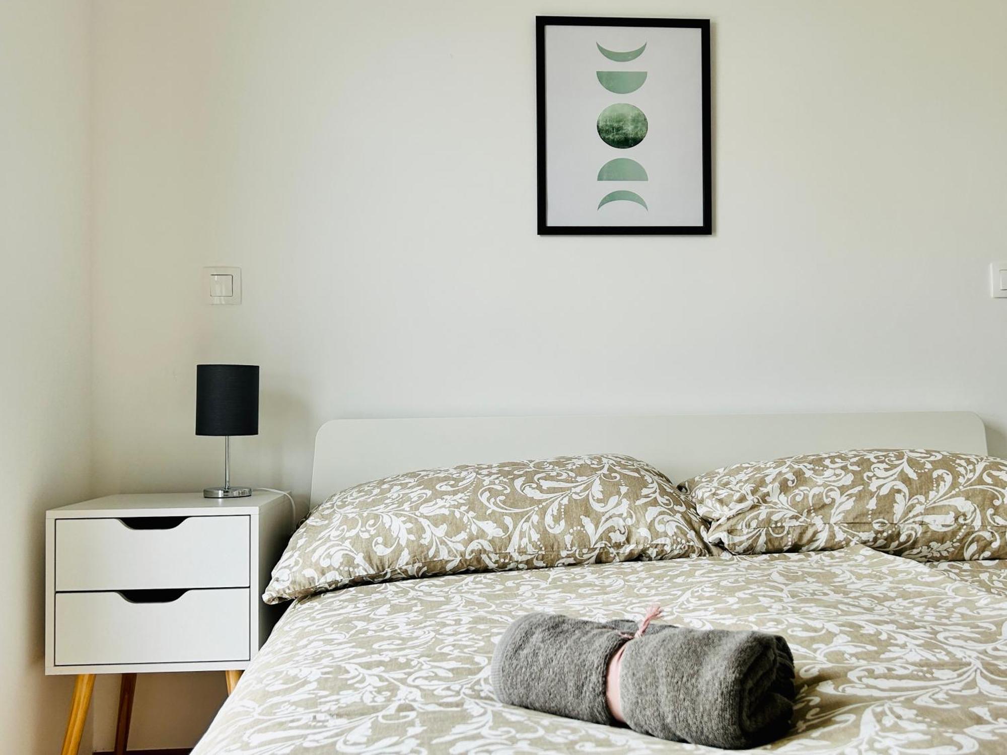 Modern Apartment With Balcony & Free Parking - Nearby Metro ウィーン エクステリア 写真