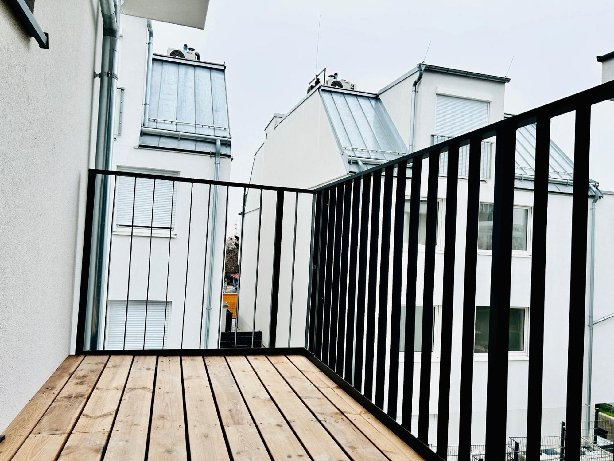 Modern Apartment With Balcony & Free Parking - Nearby Metro ウィーン エクステリア 写真