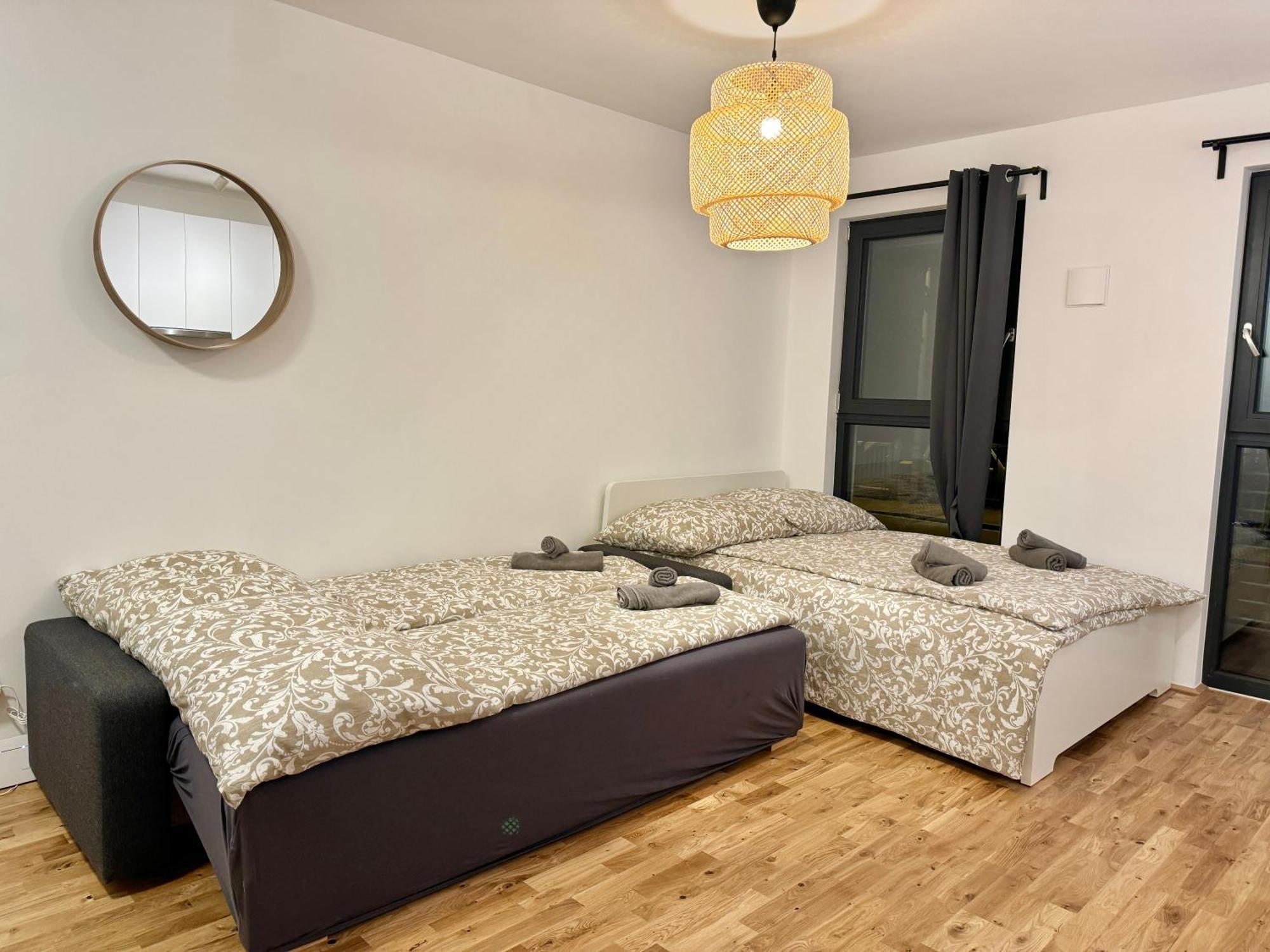 Modern Apartment With Balcony & Free Parking - Nearby Metro ウィーン エクステリア 写真