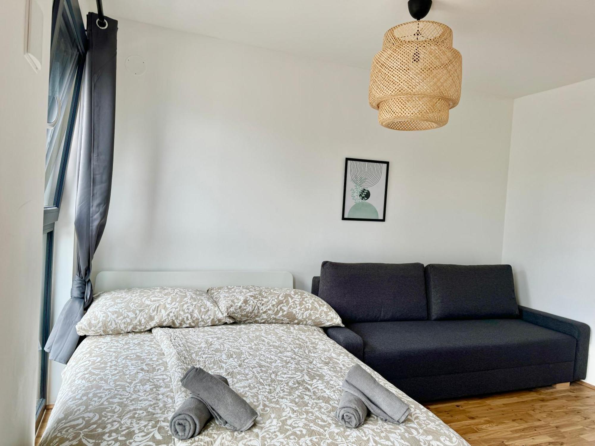 Modern Apartment With Balcony & Free Parking - Nearby Metro ウィーン エクステリア 写真